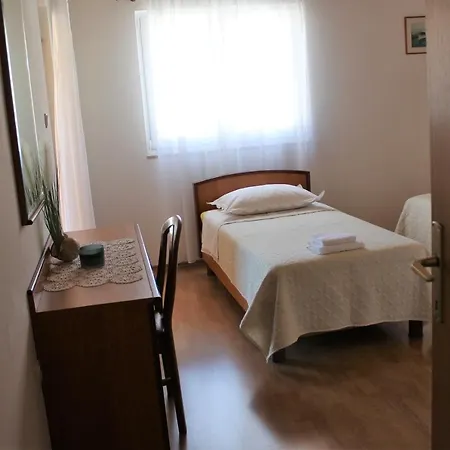 Benten * Drvenik (Split-Dalmatia)