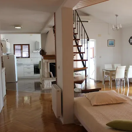 Benten Apartment *
