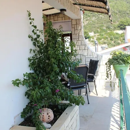 Benten Drvenik (Split-Dalmatia)