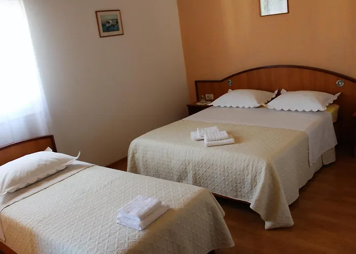 Benten * Drvenik (Split-Dalmatia)