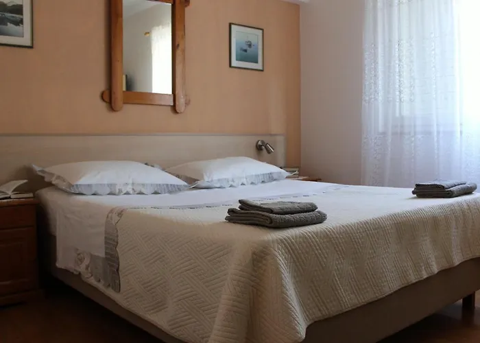 Benten Drvenik (Split-Dalmatia)
